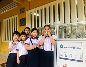 Nước bình 19L cho trường học – Cách tính số lượng theo số lượng học sinh