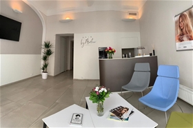 Nước uống mời khách – Chi tiết nhỏ tạo ấn tượng lớn trong ngành dịch vụ